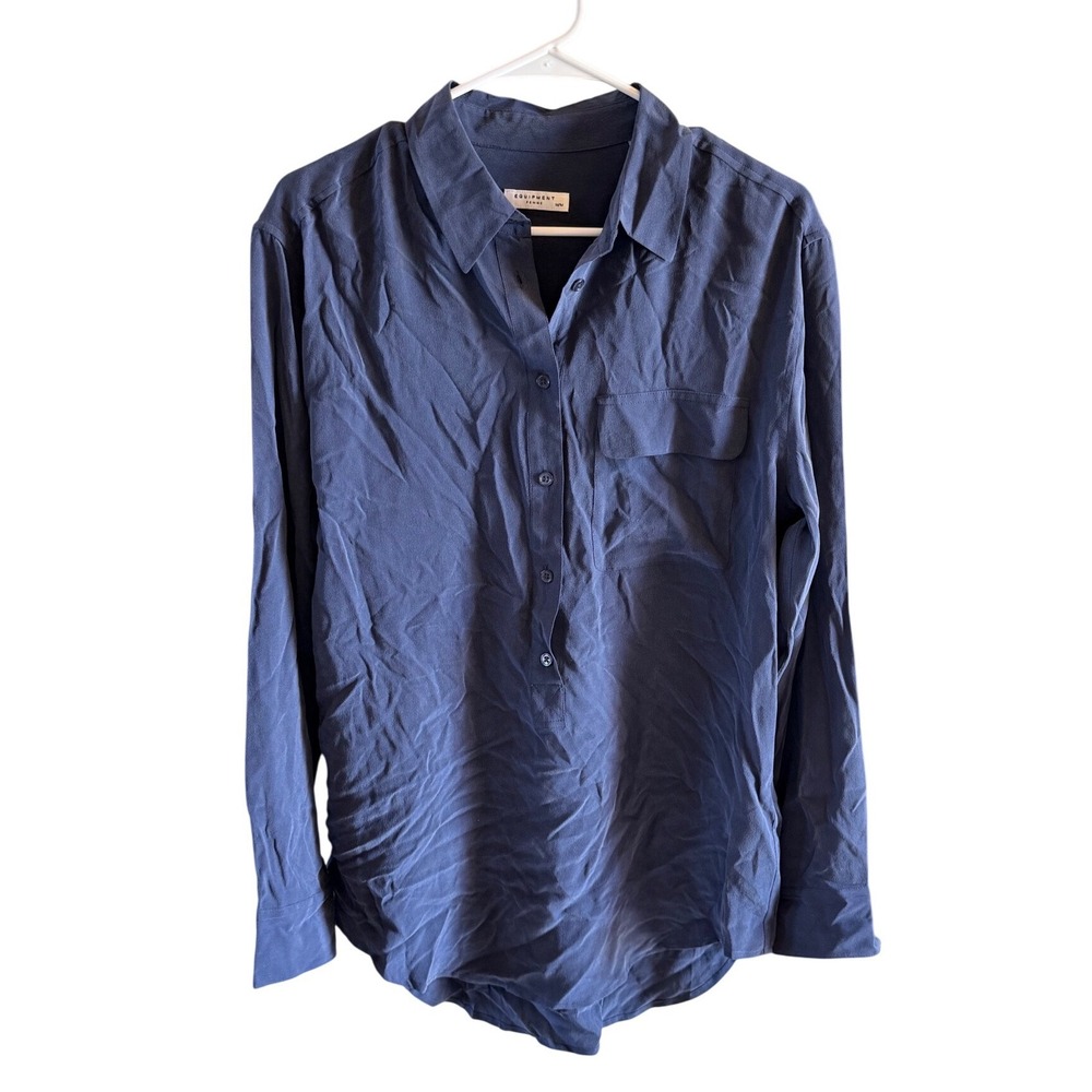 Equipment femme Size M 100% Silk Navy Half Button Down Shirt Chic Elevated Basic